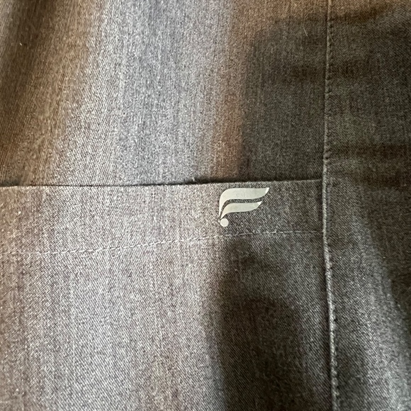 Fabletics XXL jogger scrub pants - Picture 2 of 3